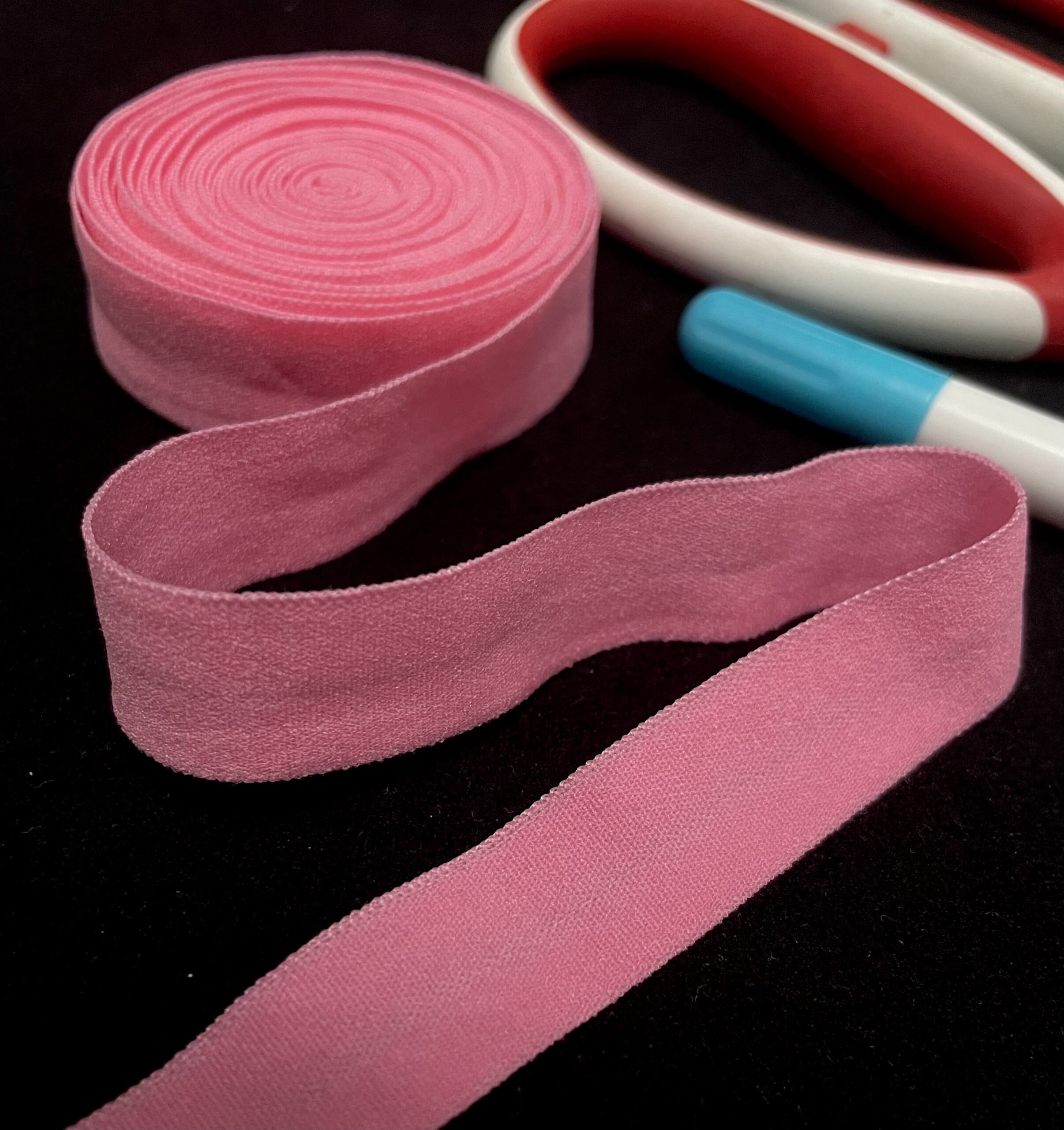 Бейка-резинка матова рожева 1,5 см арт 0241