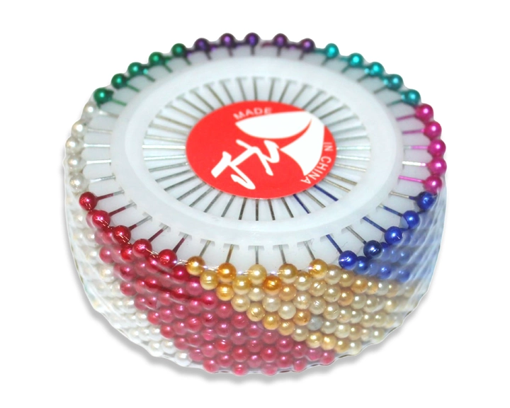 Портновські голки незамінні для скріплення різних деталей тканини в краївській справі, при виготовленні виробів з тканини та шкіри. Кінчик голки легко проколе тканину, а вершинка у вигляді намистинки не дасть голці вислизнути і міцно зафіксує.