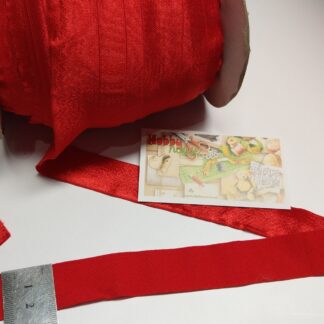 Резинка атласная красная мягкая шир 2,5см , арт 2835