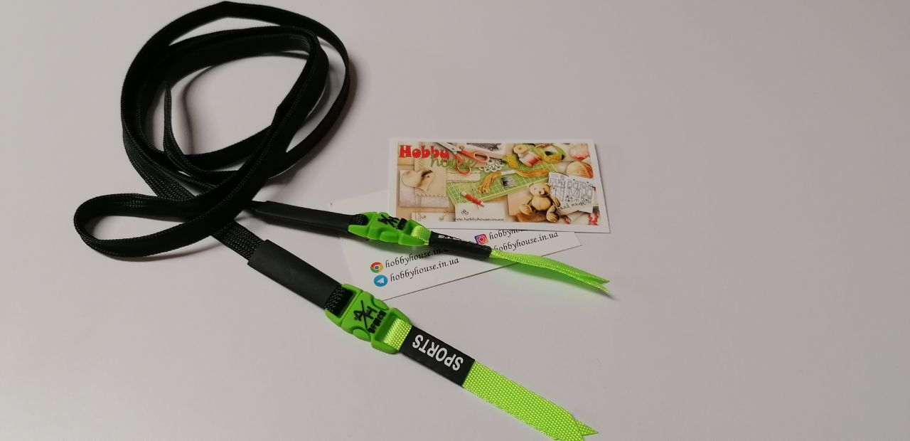 Шнур чорний з салатовим пулером 130 см арт. 2956