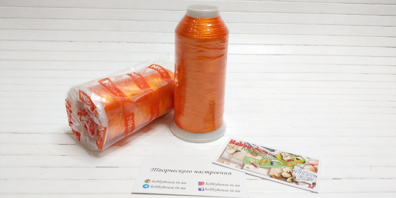 Нитки вишивальні 100% PE 120/2 кол. 15-1335 оранжевий неон, арт 3179