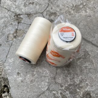 Нитки для шиття Nitex 4000 м ярдів, 121 молочний, 50/2 арт. 3135