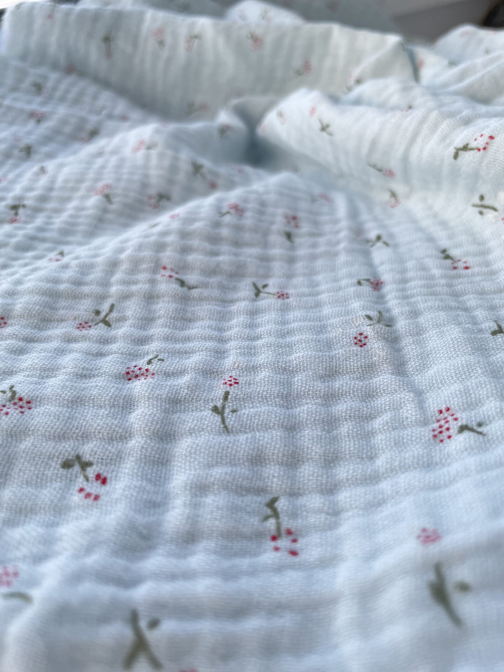 Муслін двошаровий дрібні квіти на світло-блакитному 135 см арт. 3518 - Зображення 2