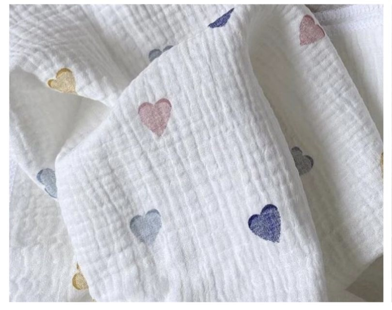 Муслін двошаровий акварельні серця  135 см арт. 3799