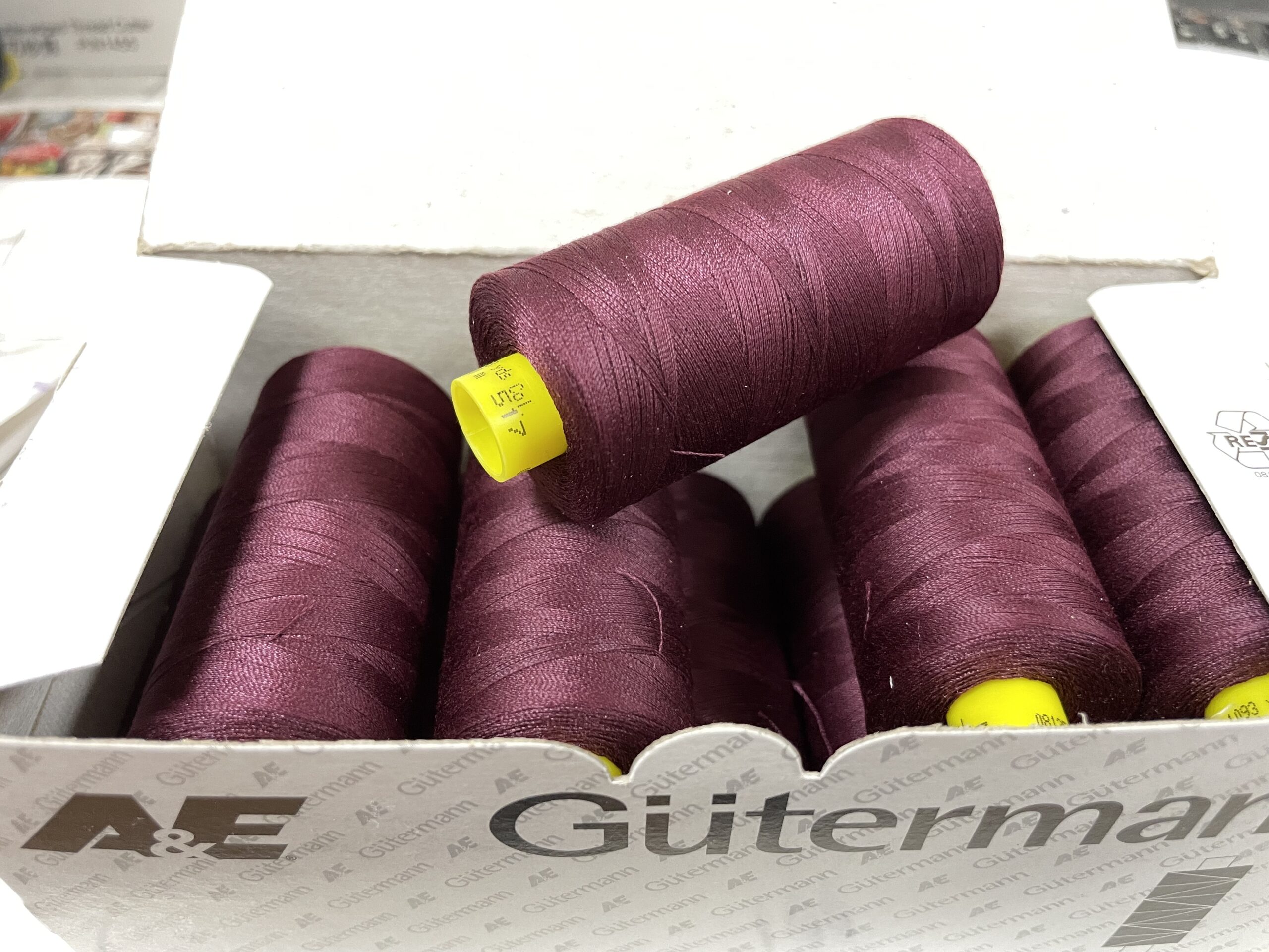 Gutermann 120 1000 м 517 марсала арт. 3906 - Зображення 2